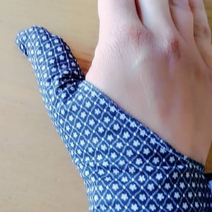 Adult thumb cover, anti-sucking glove, help them stop sucking their thumb, left and right handed, adjustable closure