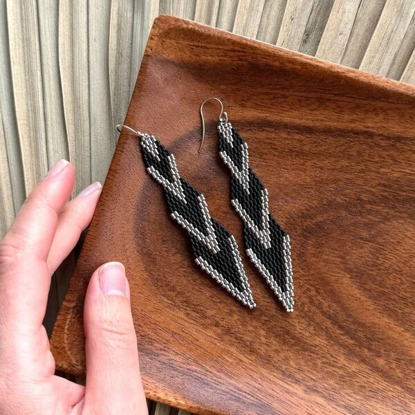 Black silver beaded earrings, dangle gothic earrings, chevron style, arrow earrings, elegant casual style, high quality handmade jewelry