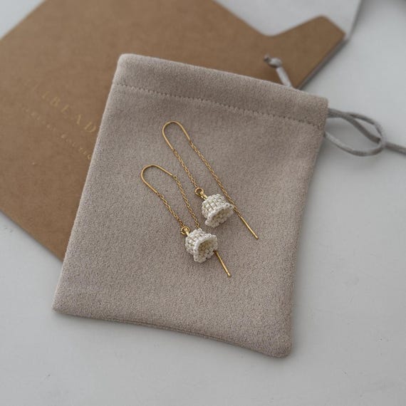 Elegant Beaded Bellflower Earrings – 24K Gold-Plated Chain, Minimalist Floral Design