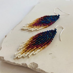 Navy blue fringe beaded earrings - Ivory ombre dangle earrings - Jewelry gift - Handwoven seed bead boho earrings