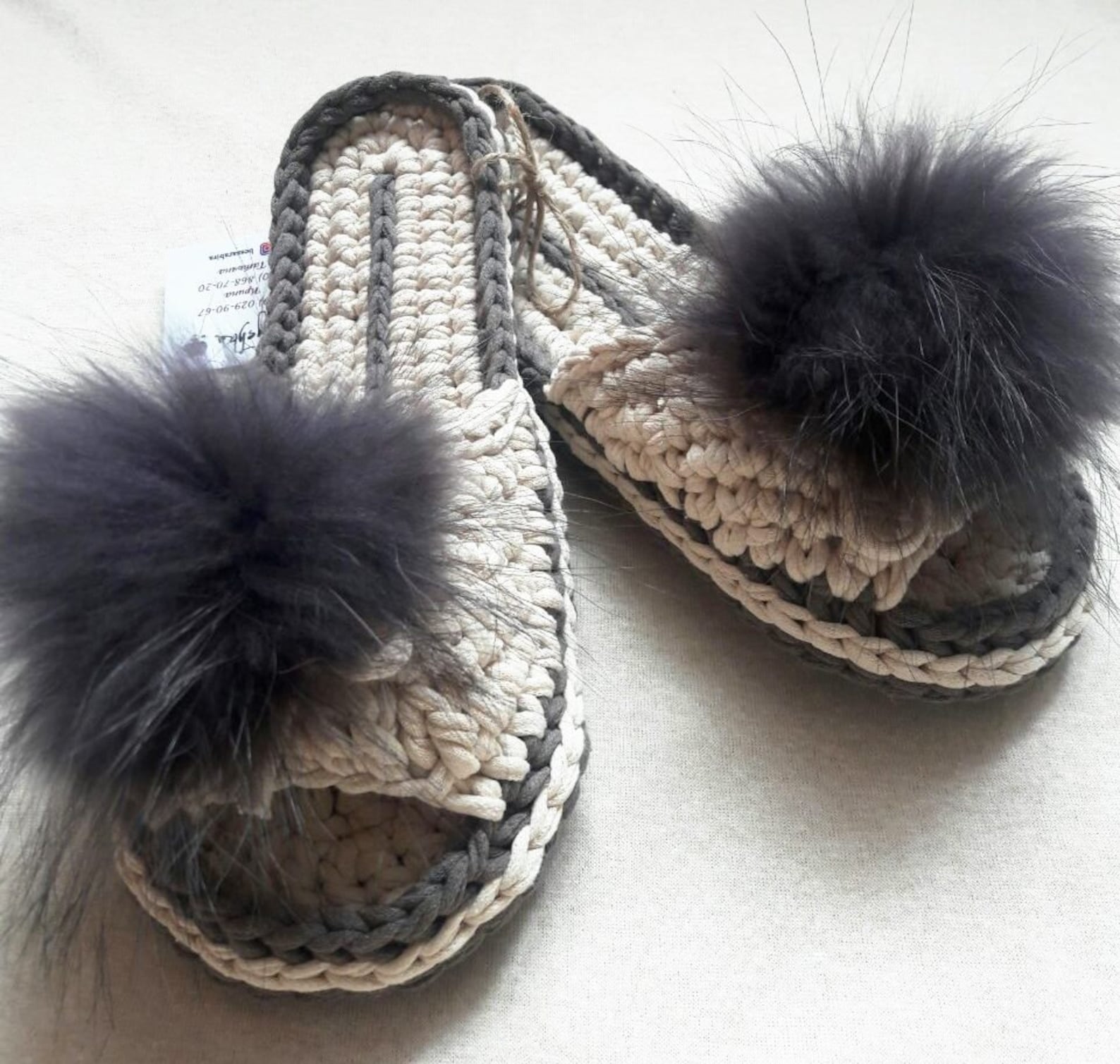 super cotton slippers,furry gray / black,fur pom-poms,knitted,barefoot sandals,non-slip house shoes,ballet flats,gift wrap,mothe
