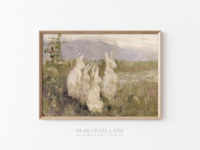 Pode incluir: Uma pintura a &oacute;leo vintage de um grupo de coelhos brancos num campo. Os coelhos est&atilde;o reunidos, olhando para algo fora da tela. O fundo &eacute; uma paisagem suave e abafada com um toque de roxo no c&eacute;u.