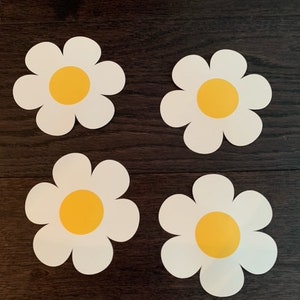Cardstock paper retro daisy cutouts, 4&quot; - set of 10