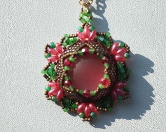 Green & Red Center Beaded Pendant