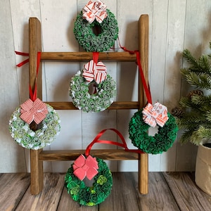 Rolled Paper Flower Christmas Wreath Ornament: Unique Holiday Decor