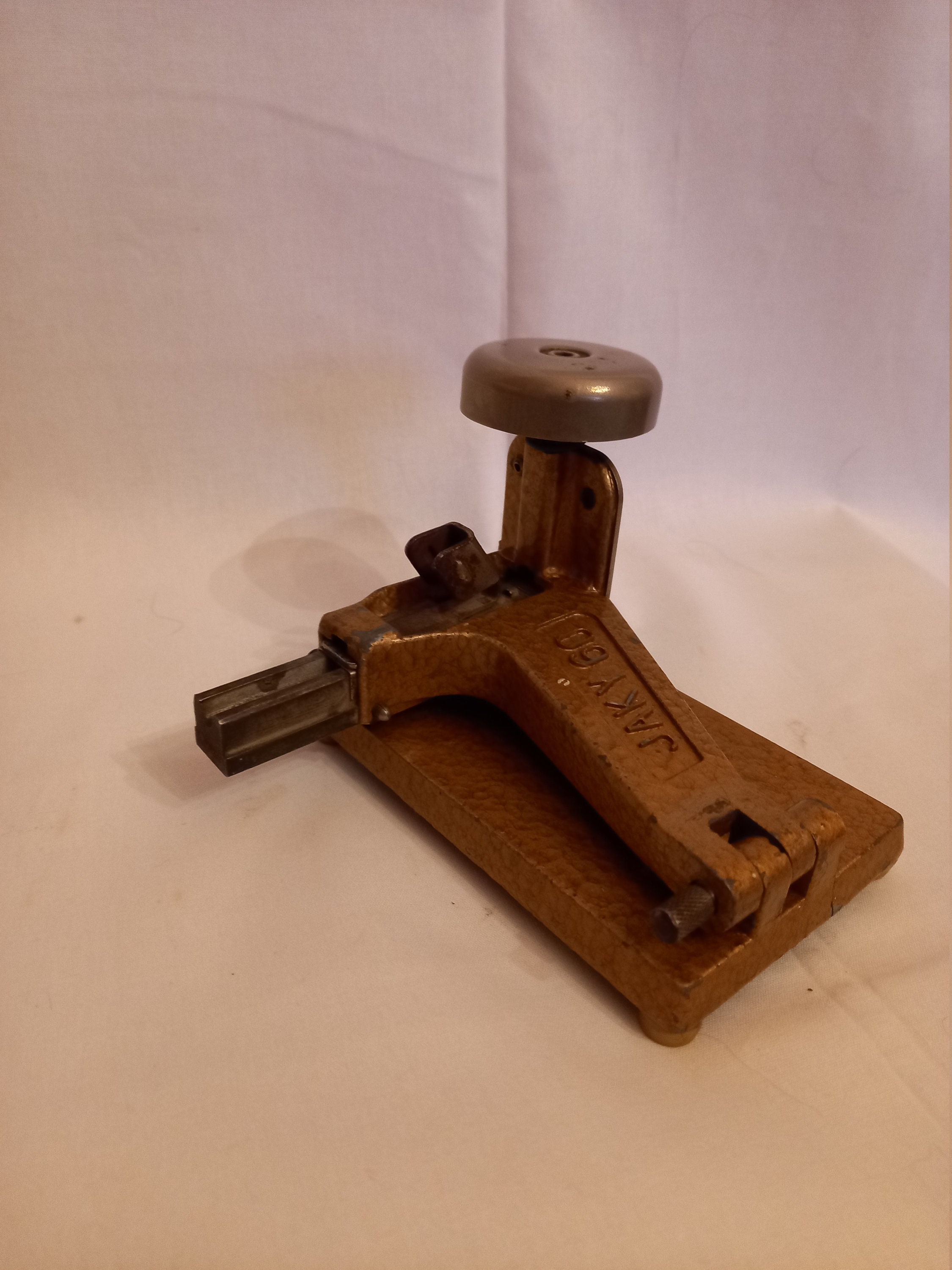 Agrafeuse de Burau Jaky 60