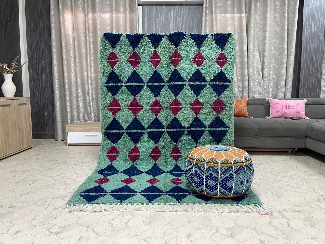 Kechart 5x7ft Moroccan Wool Carpet, Handwoven Wool Rug, Vintage Home Decor, Berber Traditional