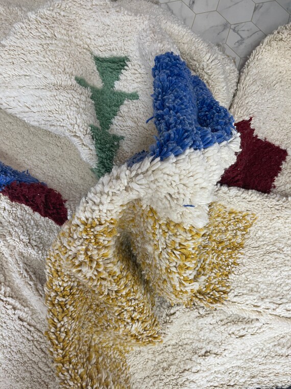 【希少・手織り】モロッコ製 ベルベルラグ／ハンドメイド・未使用 ヴィンテージ ベルベルラグ：5 x 8 フィートの手織りモロッコウール