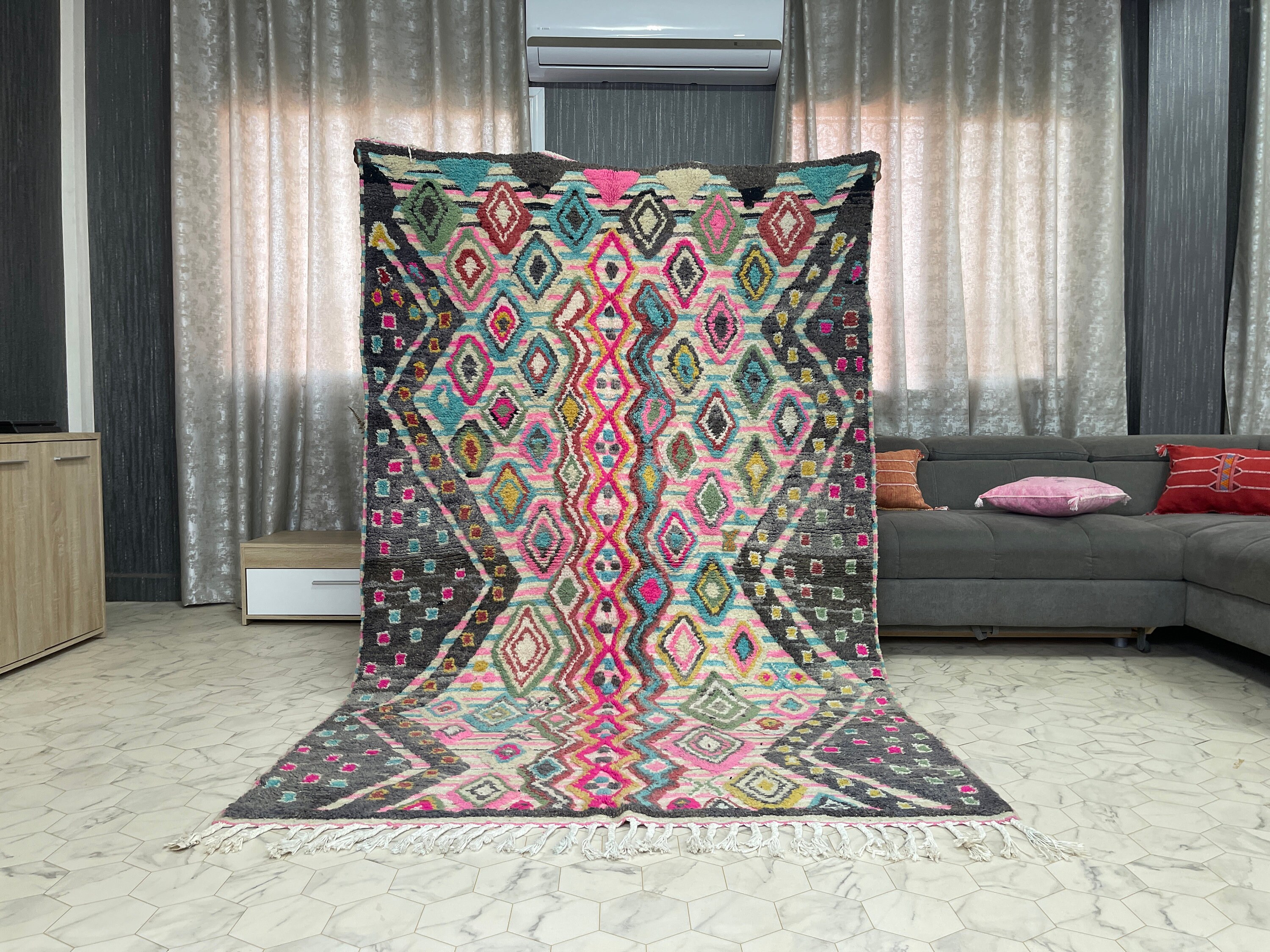 ヴィンテージ ベルベルラグ：5 x 8 フィートの手織りモロッコウール