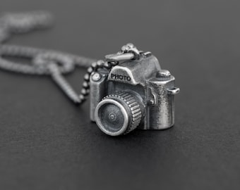 Collar de encanto de mini cámara fotográfica de plata esterlina, colgante  de cámara vintage pequeño y grueso, regalo de encanto unisex para  fotógrafos -  España