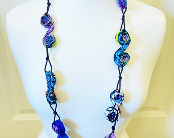 Collar de tela de Ankara africano hecho a mano beneficios libro caridad
