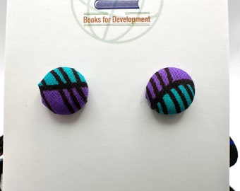 Pendientes de botón hechos a mano de tela africana de Ankara benefician a los libros de caridad