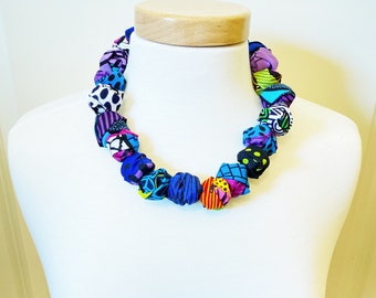 Collar de tela africana de Ankara hecho a mano beneficia a la caridad de libros