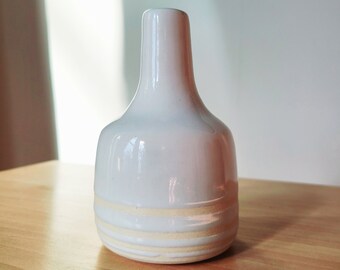 White gloss striped vase