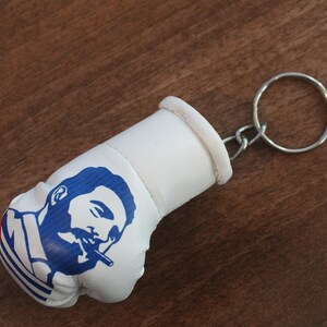 Fidel Castro Cuba White Mini Boxing Glove Keyring