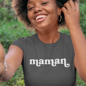 Maman Frauen Jersey Kurzarm T-Shirt, Mama Geschenk, Muttertag Geschenkidee