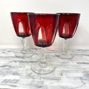 225ml High Quality Red Wine Drinking Glass Cups Lead Free High End Home  Decoration Glassware Customized Tableware Crystal Stemware Goblet - China  Crystal Stemware and Red Wine Crystal Goblet price