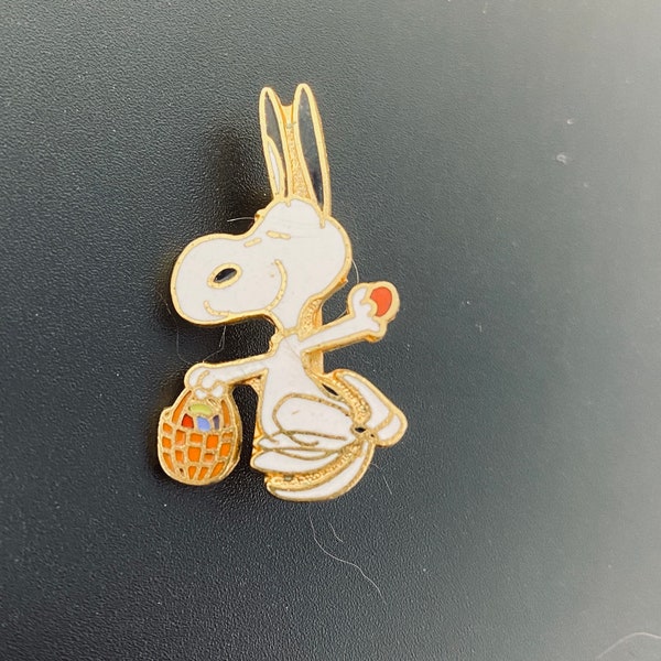 Snoopy Easter Enamel Pin Button, Vintage Dancing Easter Basket Peanuts Beagle Charlie Brown Dog Pinback Lapel Pin, Vintage Costume Jewelry