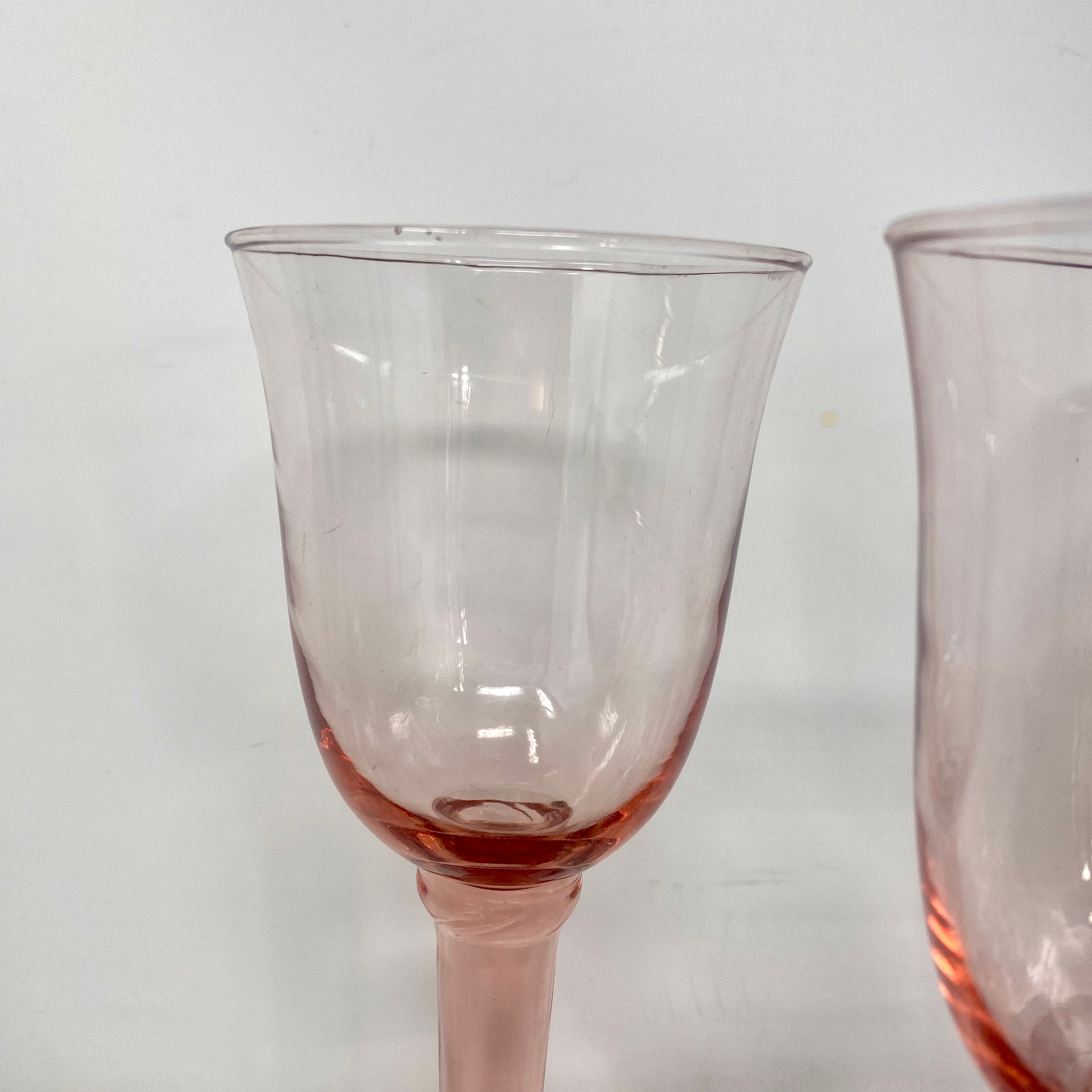 Freeze Wine Glasses - Single Glass - Translucent Pink – d'Vine Wine And  Gifts