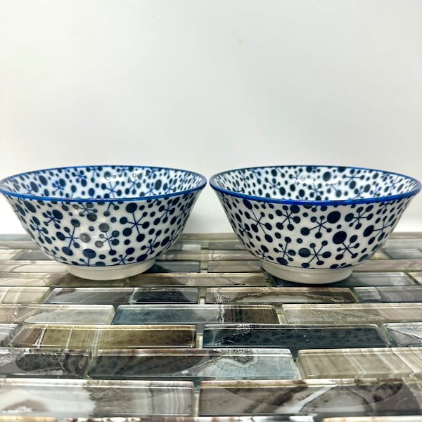 Japanese Mino Ware Rice Bowls, Vintage Japanese Ceramic White Blue Atomic Snowflake Pattern, Vintage Asian Kitchen Dining Pair