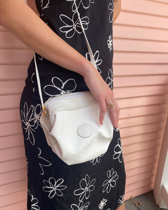 1980s Vintage White Gucci Canvas Leather Trim Handbag Purse
