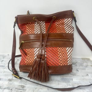 Bolso de hombro tejido Bali 89 de Elliot Lucca, bolso cruzado tejido vintage en marrón y naranja, bolso de mano informal para uso diario en marrón, naranja y salmón, bolso de mano tipo cartera