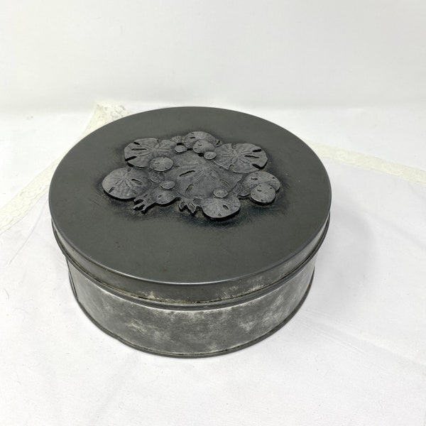 Metzke Pewter Round Tin, Vintage 1970s, Gray Tin Sand Dollar Pewter Lid, Candy Cookie Silver 8 in Round Container, Pewter Giftware