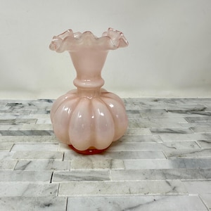 花瓶・フラワースタンド 231 Vintage Fenton Pastel Milk glass il_340x270.3706478682_g1xz.jpg
