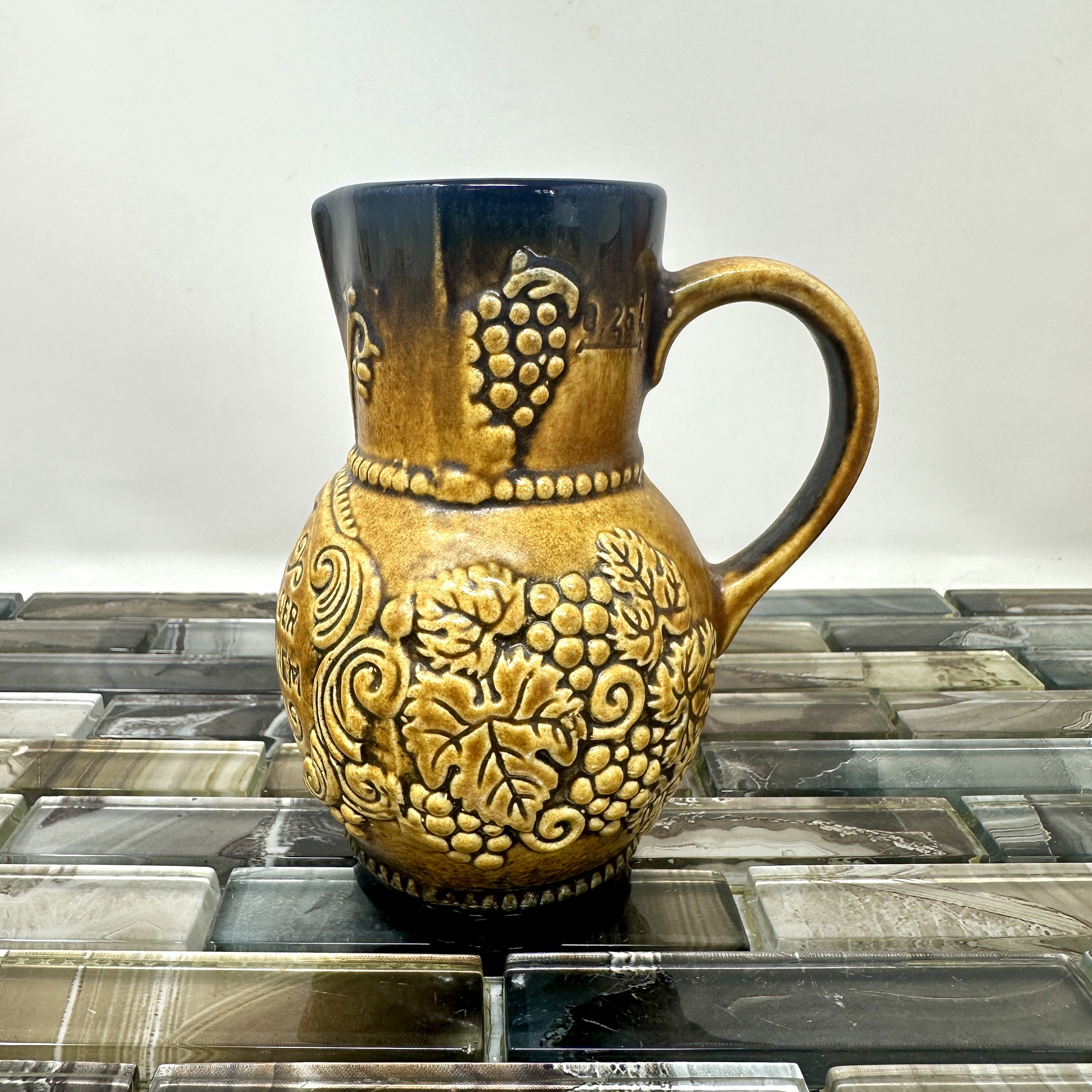 【AAA】 G. Rémy BouzyRouge 2016・2018set Marzi & Remy Ceramic Wine Jug 2956 5