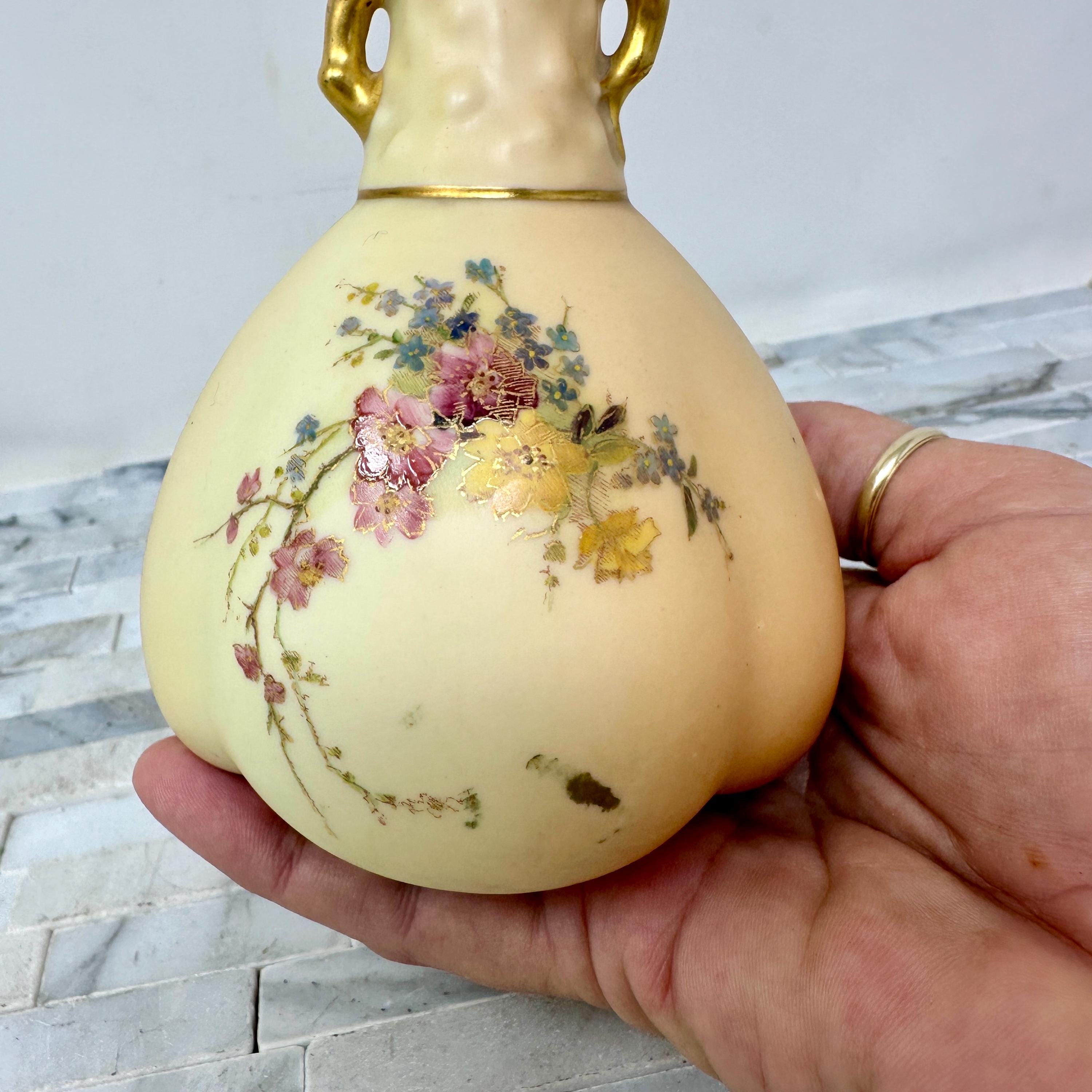 Antique Royal Worcester Blush Floral Bud Vase 1663 5 1/4