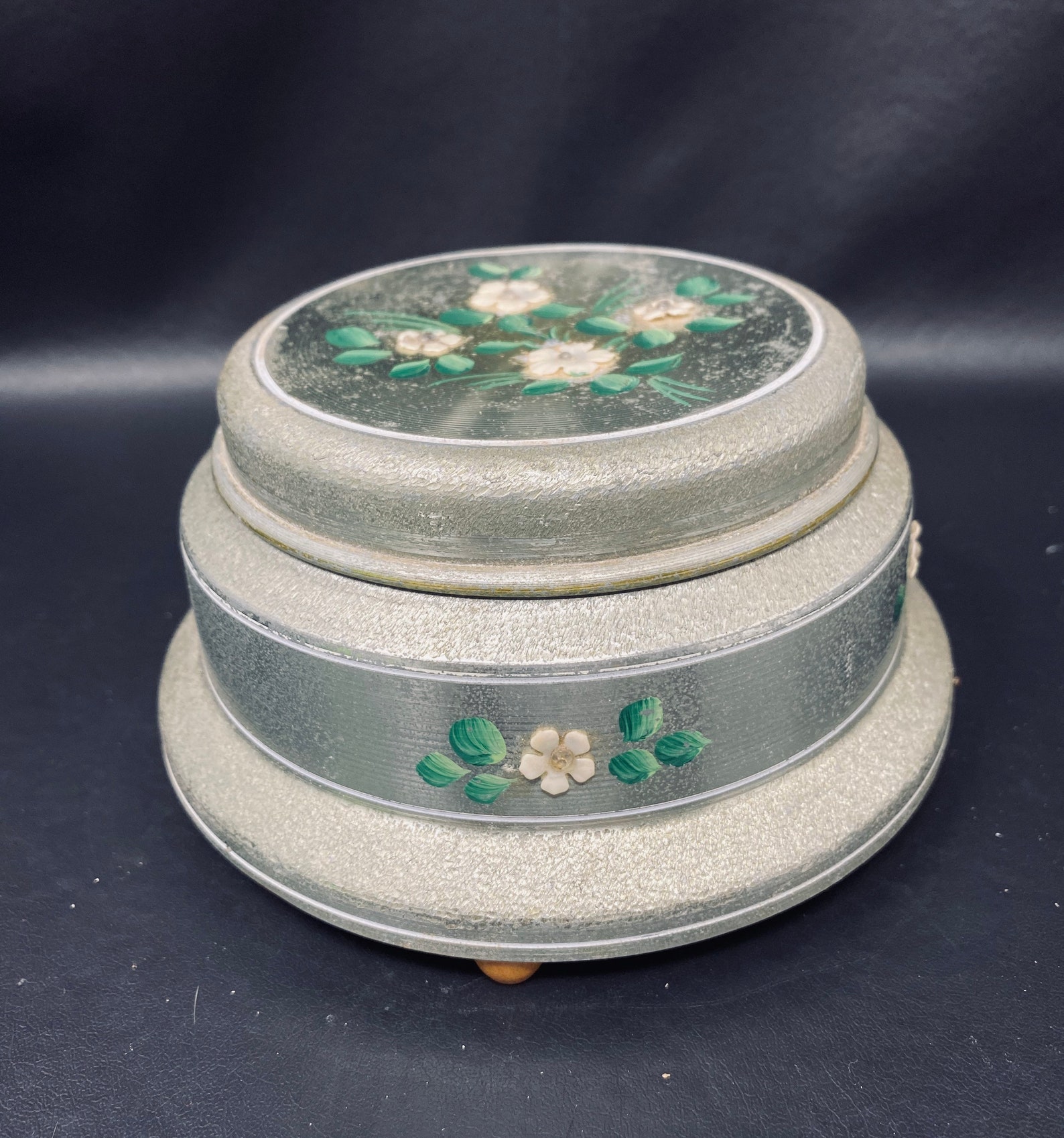 Vintage Powder Puff Music Box 1940s 1950s Vanity Decor Etsy