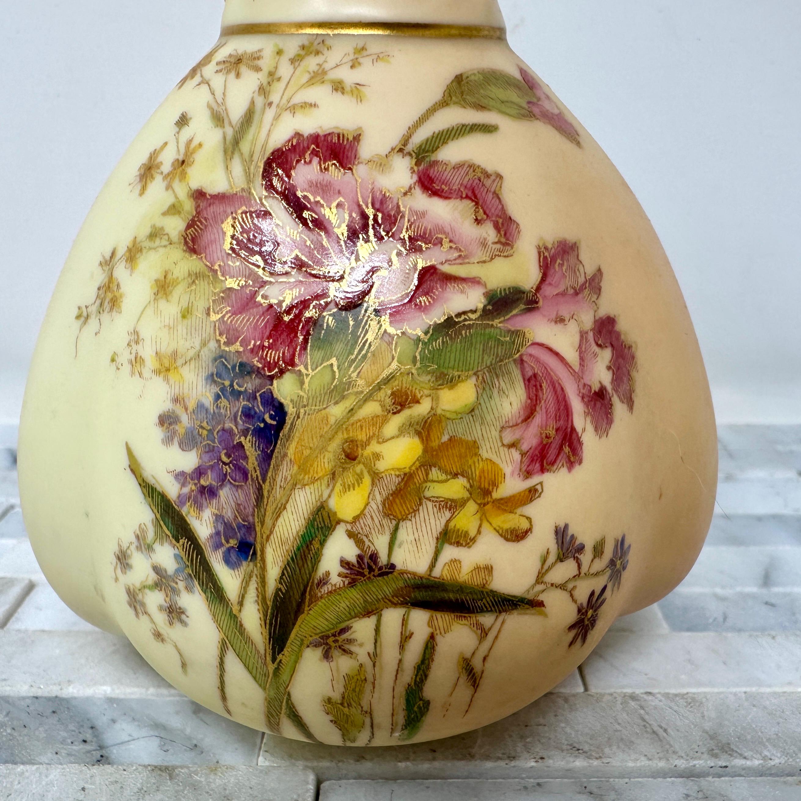 Antique Royal Worcester Blush Floral Bud Vase 1663 5 1/4