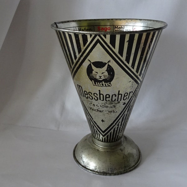 Vintage Luchs Messbecher. Measuring container/ beaker. Tin ware