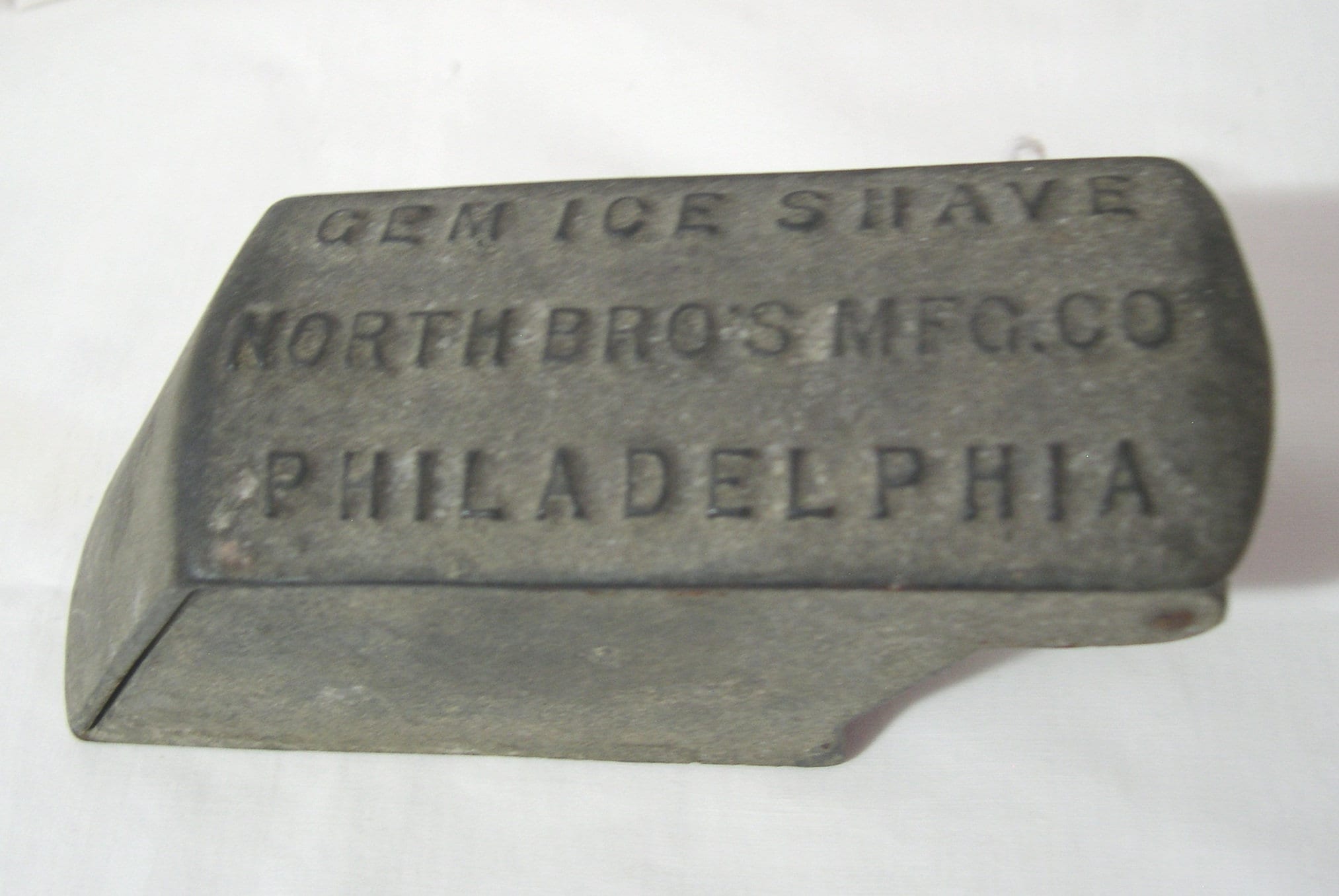 H.R. Ives Montreal Iron Trivet (JL) H.R. Ives Montreal Iron Trivet (JL)