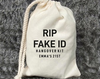 Kit personalizado para la resaca con identificación falsa RIP - Vigésimo primer cumpleaños - Recuerdo de fiesta para el 21.º cumpleaños - Kit para la resaca del 21.º cumpleaños
