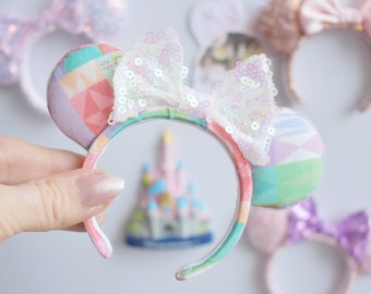 Its a Small World mouse ears fridge magnet Minnie inspired