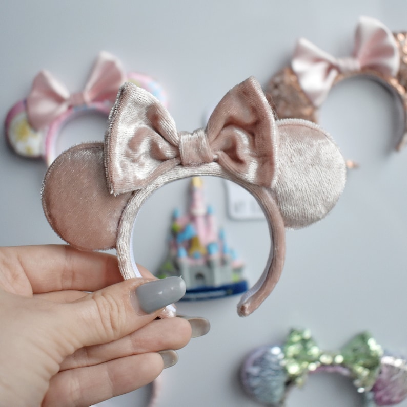 pink velvet mouse ears fridge magnet Minnie inspired image 1