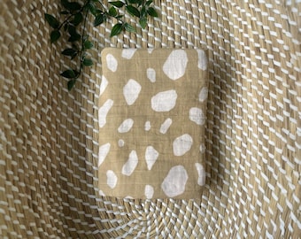 Manta de muselina con estampado de jirafa beige, fular de algodón y bambú para bebé