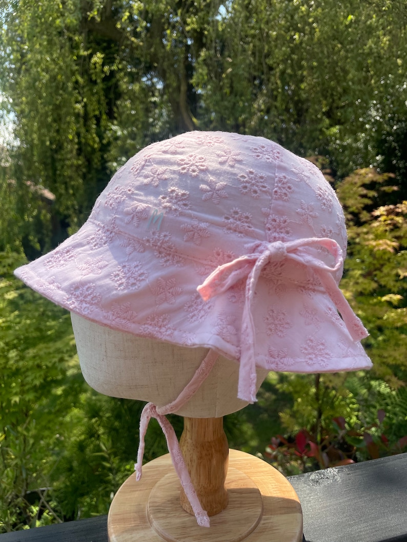 Gorro de sol de algodón para bebé: Gorro de verano personalizado, gorro de sol con bordado inglés para bebés, gorro para niña imagen 8