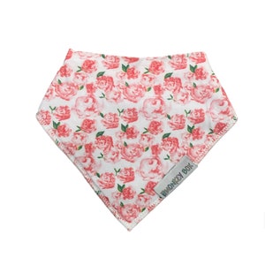 Baby girls Dribble Bib, floral dribble bib, girly dribble bib, Pretty dribble bib, Pink cotton bib, dribble bib with roses, floral bibs