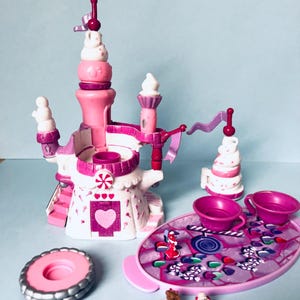 1990s Vintage RARE | Complete Trendmaster | Starcastle Peppermint Tea  | Polly Pocket| Castle Playset | Knock off Toy | Original Figures |