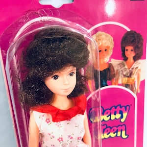 Vintage anni '90 / Betty Teen Doll / Su carta originale / MOC / Barbie Clone / Retro Doll / Collezione New in Box / Fashion Doll