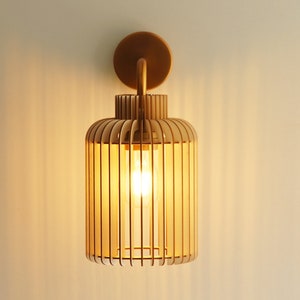 Lámpara de pared escandinava de madera y cartón con diseño minimalista ecológico Cocoon Recycled KIDO "Physalis"
