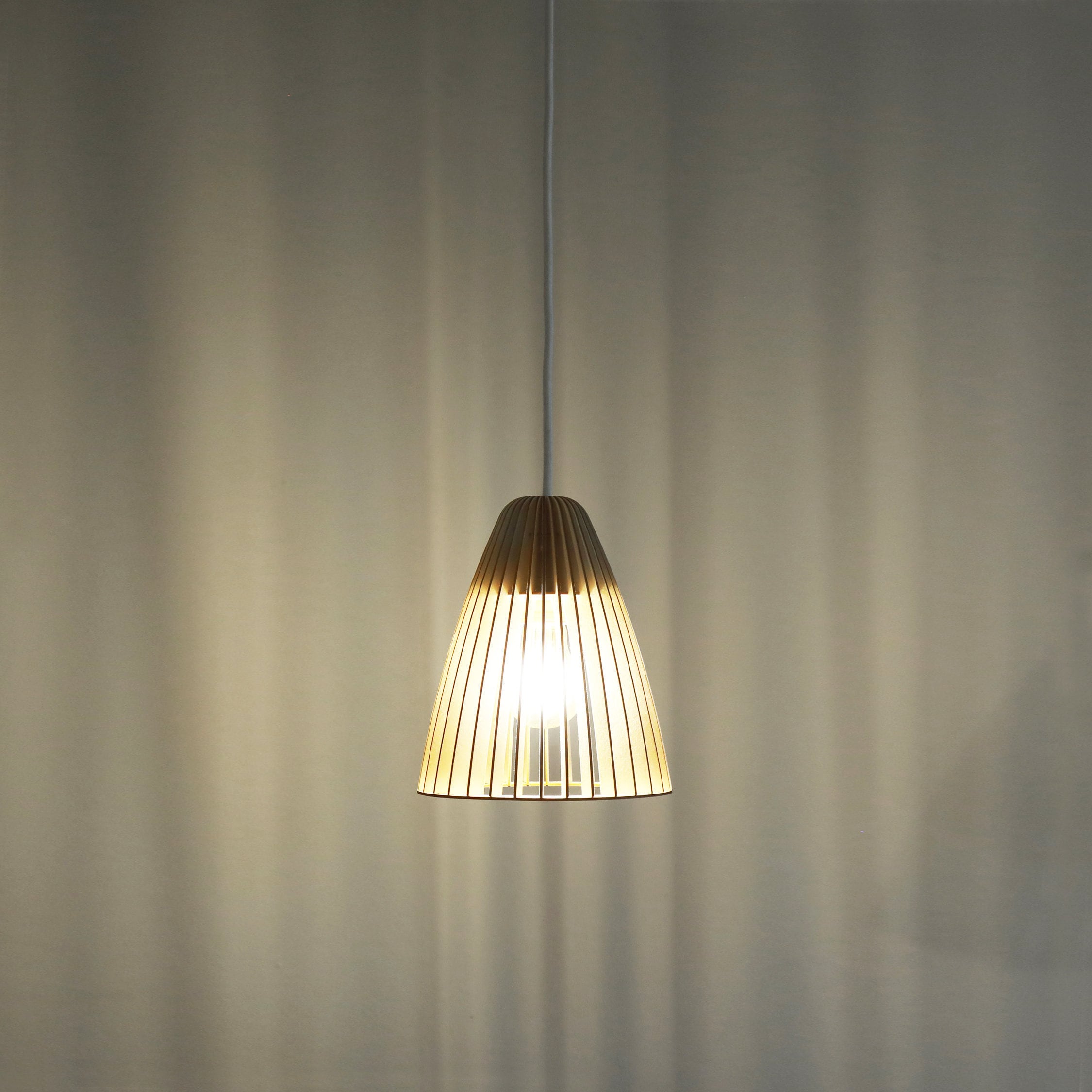 Lampe Suspension Bois Carton Scandinave Au Design Minimaliste Ecologique Cocoon Recyclé Kido Maranta