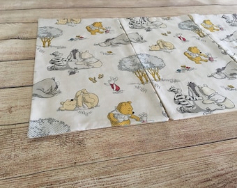 Winnie de Poeh, winnie de Poeh kraamcadeau, winnie de Poeh baby, spuugdoekje, spuugdoekje meisje, jongen spuugdoekje, Winnie de Poeh spuugdoekje
