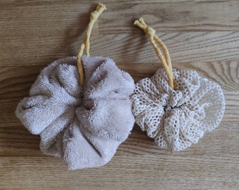 Esponja de bambú con flor de ducha o red de algodón orgánico