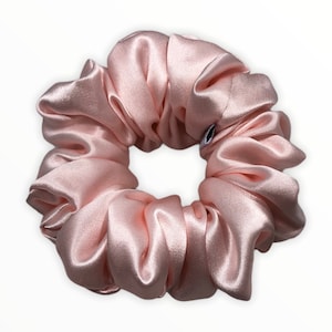Ballet Pink Silk Scrunchie: hair ties | scrunchies | silk scrunchies | scrunchy | hair accessories | scrunchie | ballet | pink | Jostina