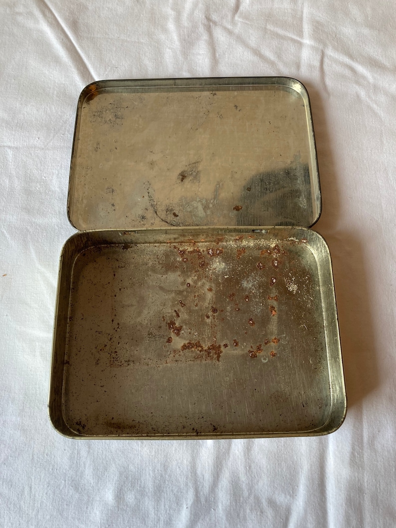Vintage Coronation Commemorative tin 1953