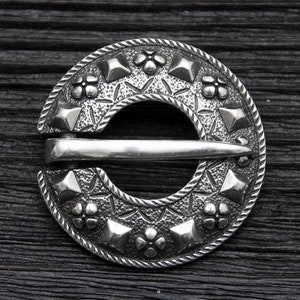 Petite Broche En Argent Massif Ancienne, Filigrane Dargent