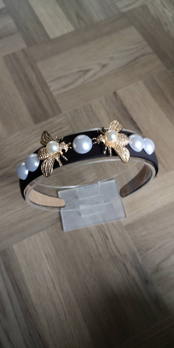 Beige Vintage Inspired Pearl & Rhinestone Bee Headband Crochet Butterfly Collar & Bee Headband Set: Powder Pink  main image 2